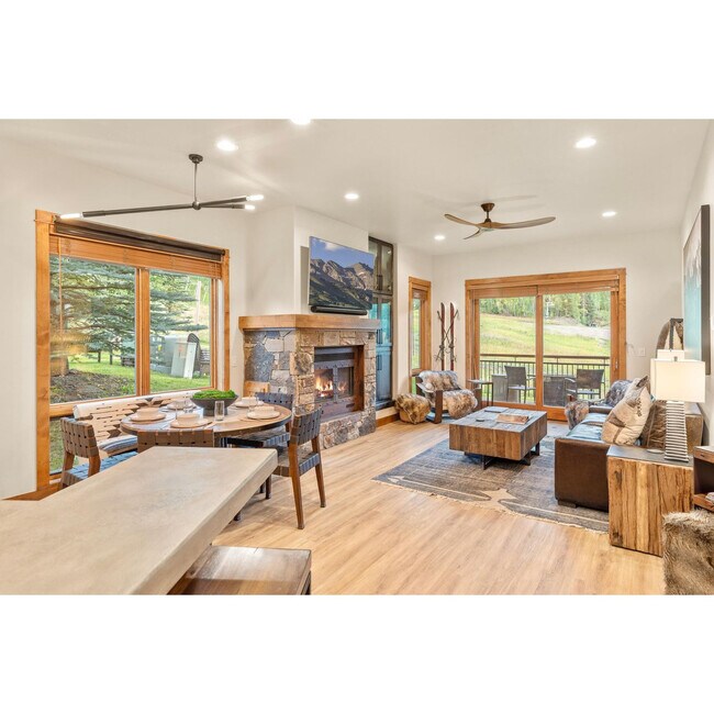 Building Photo - 404 Adams Ranch Rd