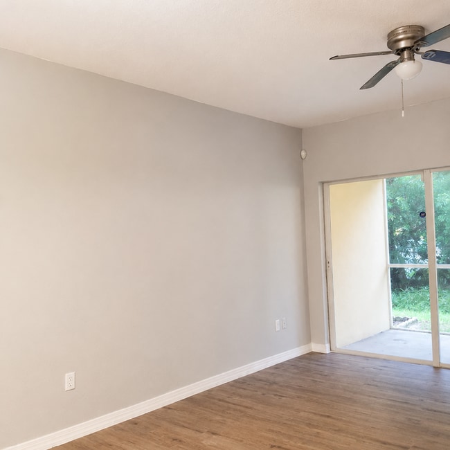 Building Photo - 429 Newmont Cir