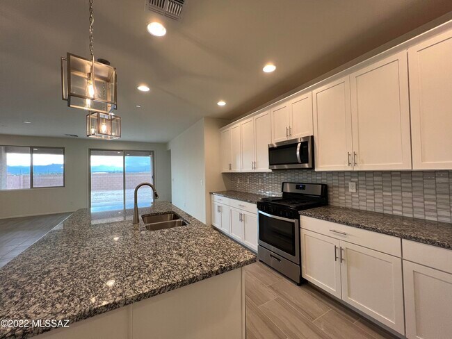 Building Photo - 12171 W Amarissa Dr