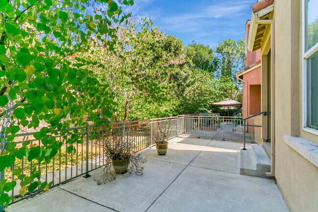 Building Photo - 2743 Corde Terra Cir