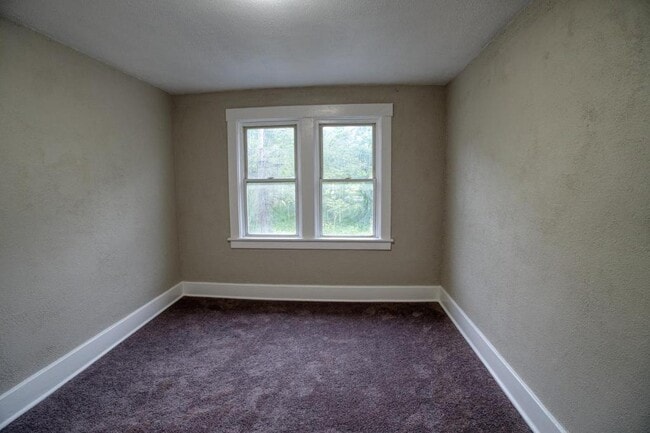 Building Photo - 4013 Bell St