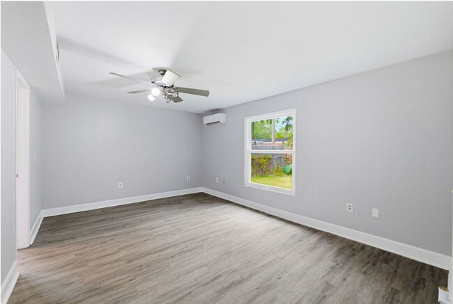 Building Photo - Leila Ave