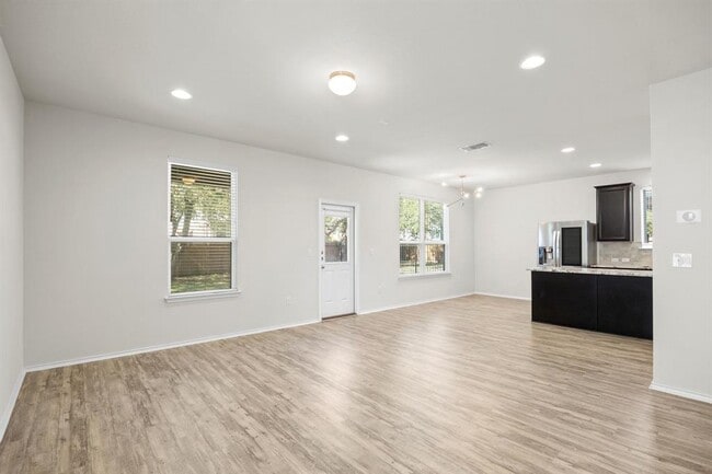 Building Photo - 10402 Abana Way