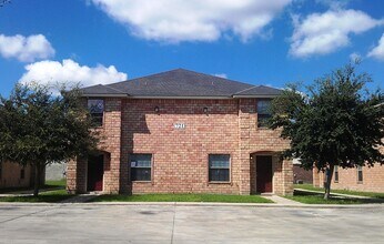 Building Photo - 721 Sonesta Ct