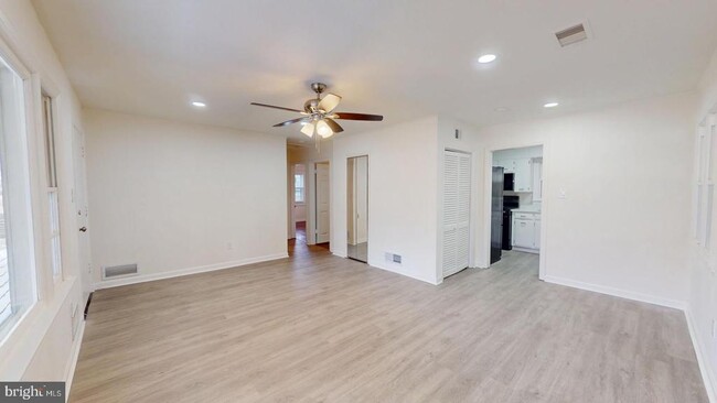 Building Photo - 6511 Enfield Dr
