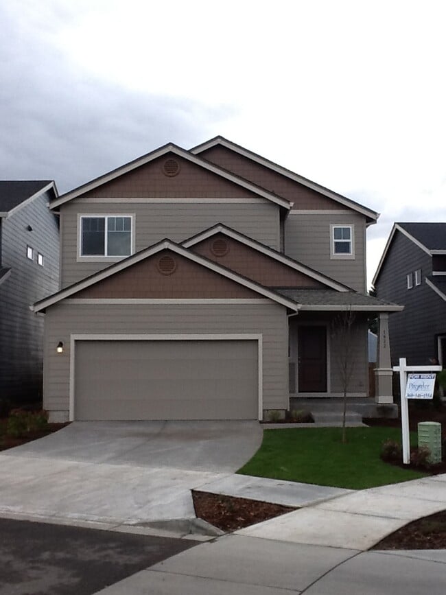 Primary Photo - 1822 NE 77th Pl