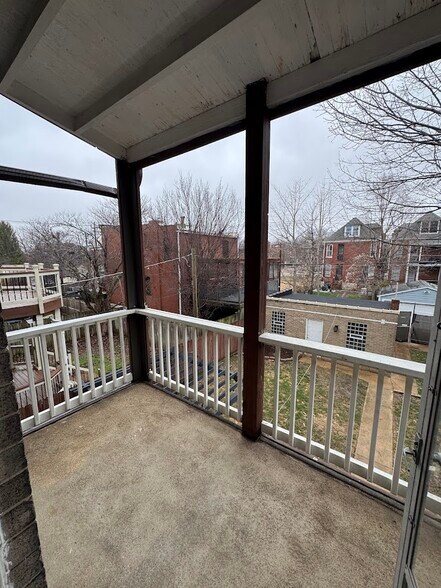 Building Photo - 3321 Halliday Ave