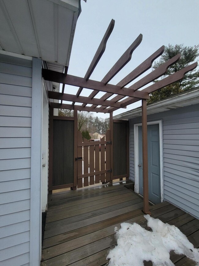 Building Photo - 3539 East St