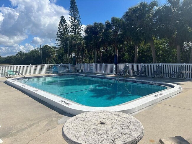 Building Photo - 4930 Getner St