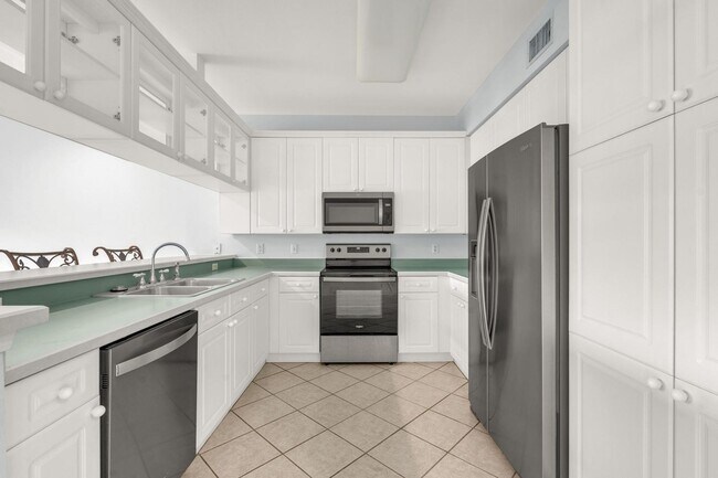 Building Photo - Gorgeous Condo in Niceville!!  Bluewater Bay Living at its BEST!!