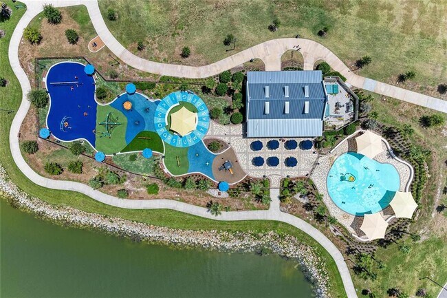 Building Photo - 8143 Miramar Way