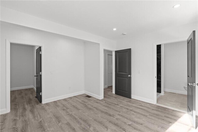 Building Photo - 29 Stansbury St