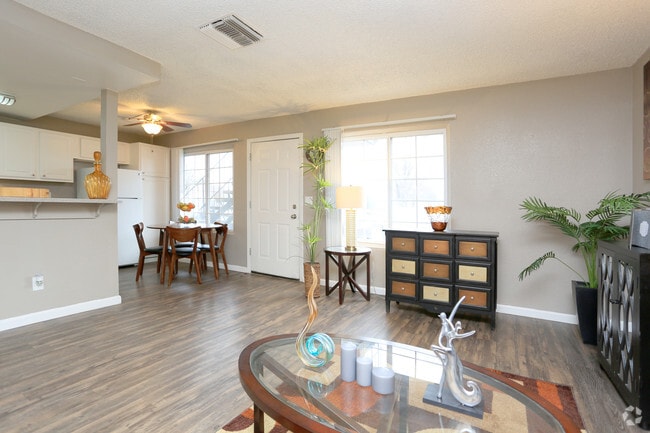 2BR 1BA-777 Sq Ft - Vantage