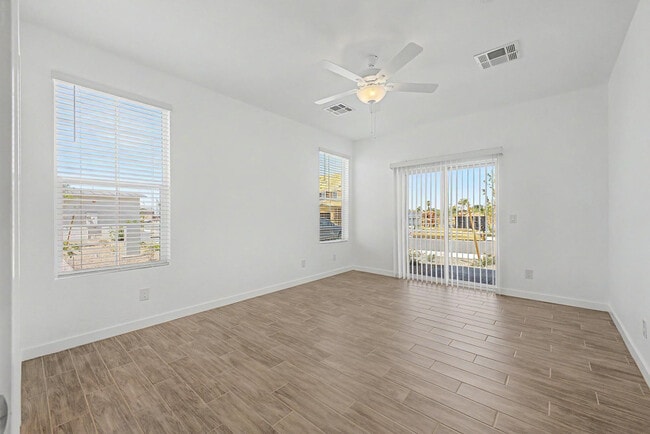 Building Photo - 8232 E University Dr