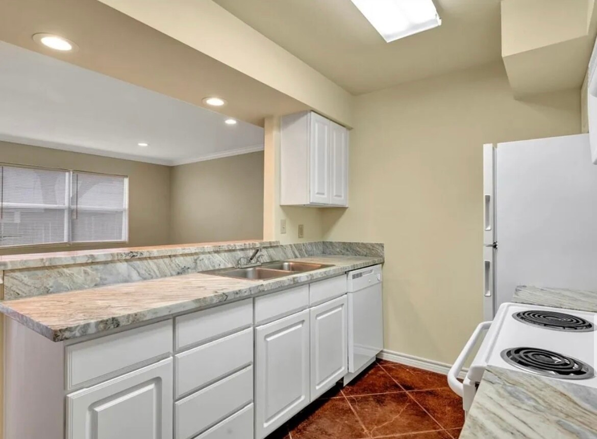 Building Photo - 3132 Everwood Trl