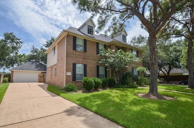 Building Photo - 2515 Lansing Cir