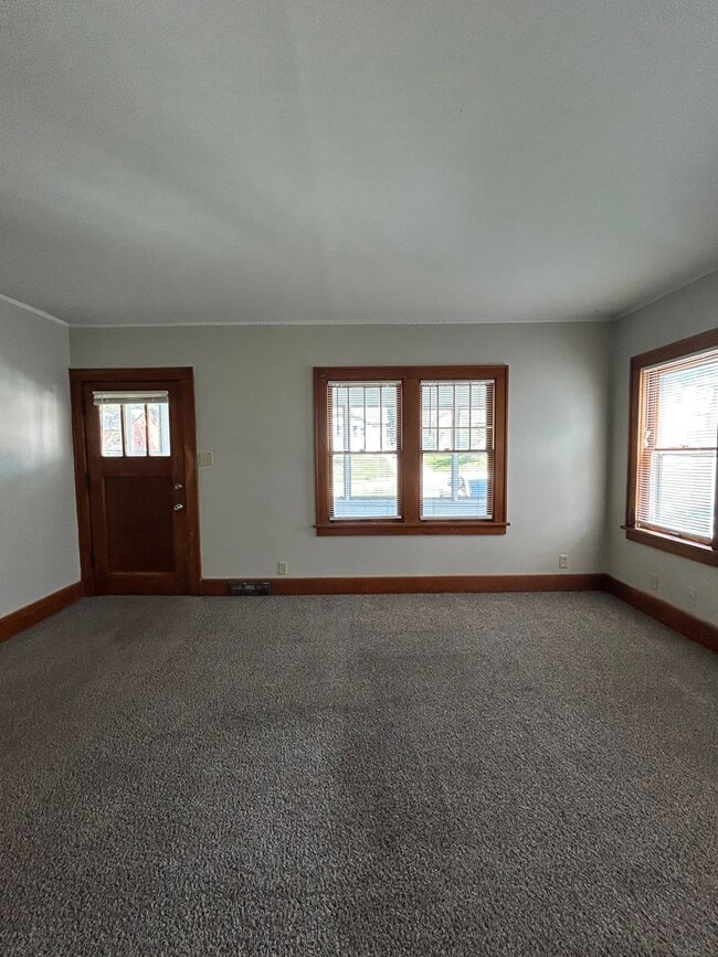 Building Photo - 3516 N 47th Ave