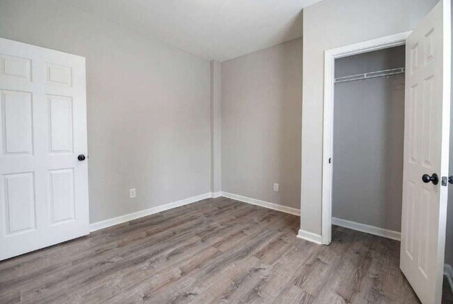 Building Photo - 226 Polar Rock Rd SW