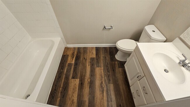 Building Photo - 11046 Spottswood Dr