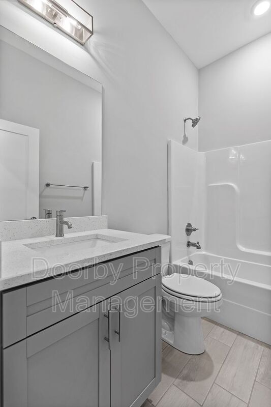 Building Photo - 769 Burnside Pl