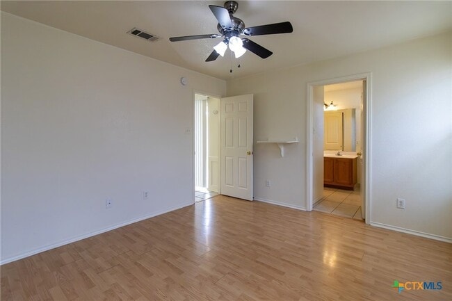 Building Photo - 1203 Fox Creek Dr