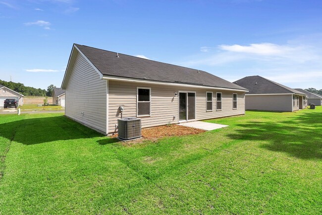 Building Photo - 3 Bedroom Home - New Construction