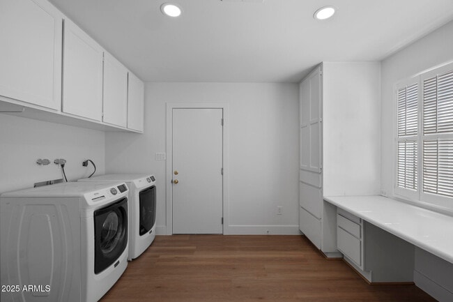 Building Photo - 10848 N 66th St