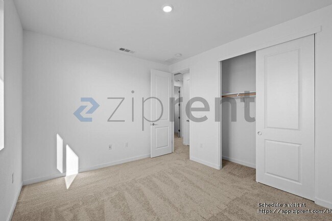 Building Photo - 1710 Halo Ave