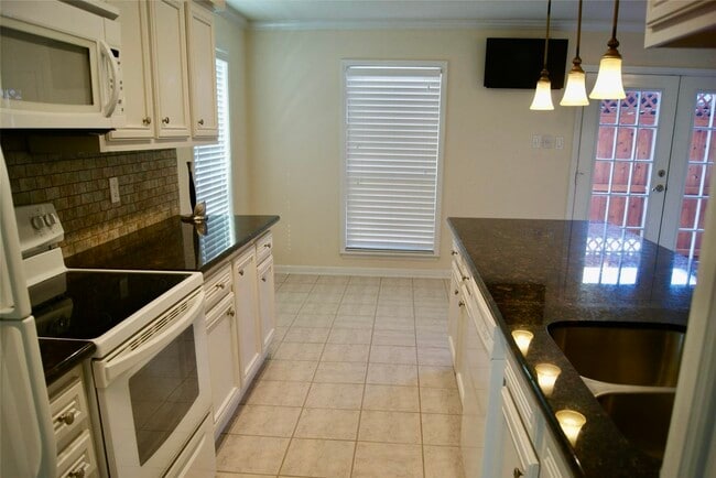 Building Photo - 5801 Lumberdale Rd