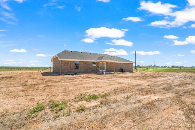 Building Photo - Country Living In Roosevelt ISD!