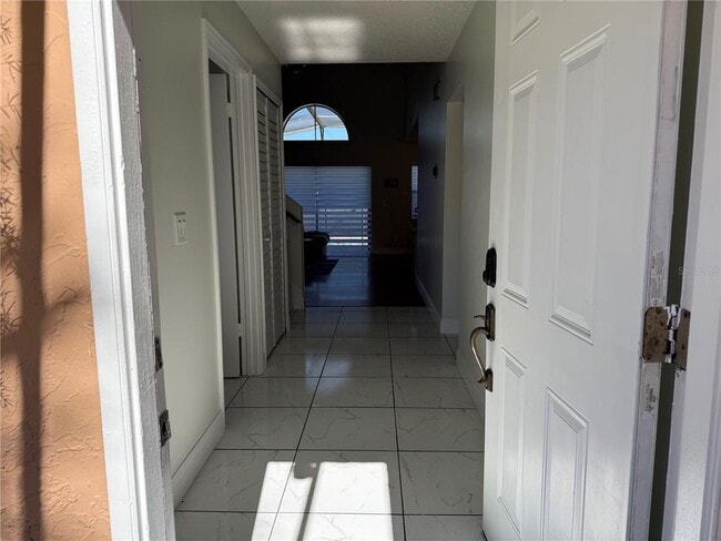 Building Photo - 227 Burning Tree Dr