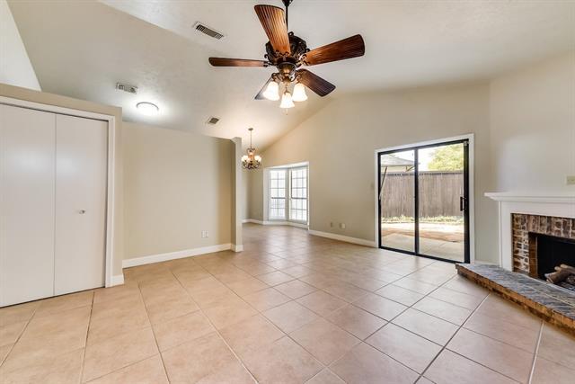 Building Photo - 1406 Collin Dr