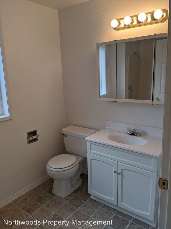 Building Photo - 4 br, 2 bath House - 1405 5th Street