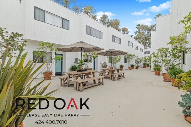 Building Photo - 2500 Abbot Kinney Blvd