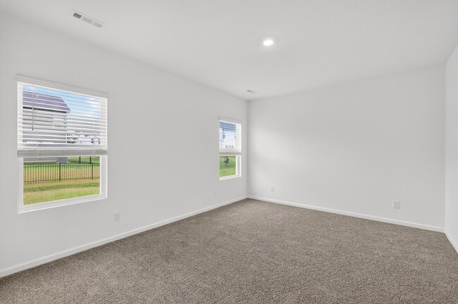 Building Photo - 4909 Russell David Dr