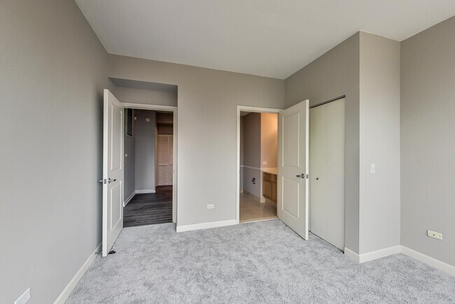 Building Photo - 720 W Randolph St