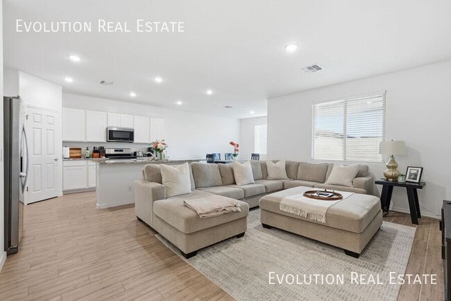 Building Photo - 5532 W Coplen Farms Rd