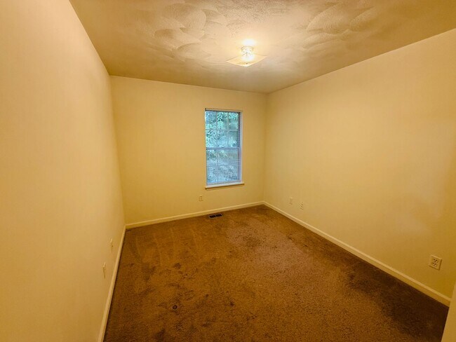 Building Photo - 882 Patrick Henry Dr