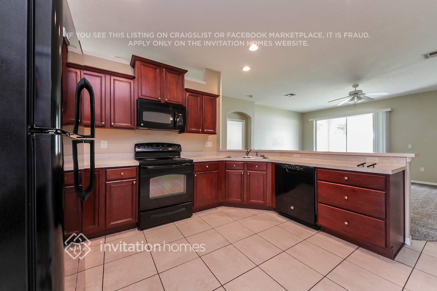 Building Photo - 16000 Arrowhead Trail