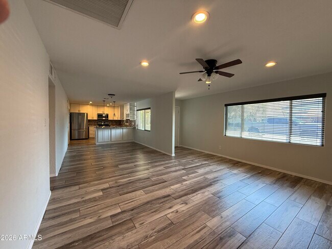 Building Photo - 11622 N 20th Ave
