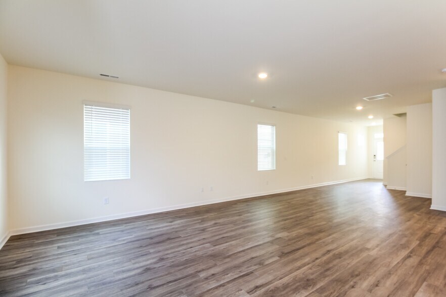 Building Photo - 1517 Corbett St