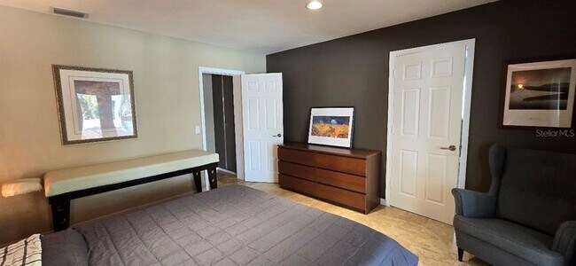 Building Photo - 2115 Alvarado Ln
