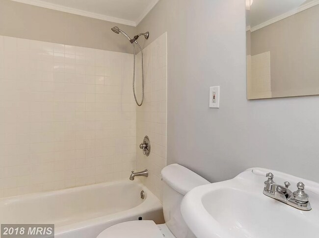 bathroom - 1406 Haubert St