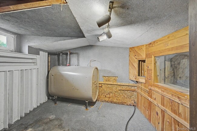 Building Photo - 2585 State Rte 55