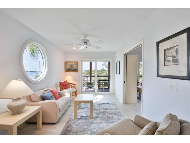 Building Photo - 3440 Gulf of Mexico Dr