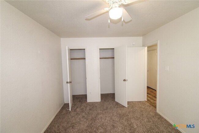 Building Photo - 2706 Lucille Dr