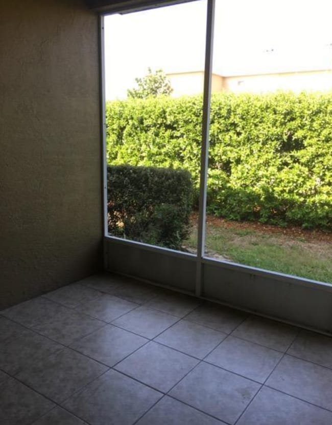 Building Photo - Oceanside Village 2 Story Townhouse
