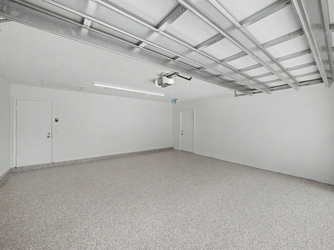 Building Photo - 303 Leeward Dr
