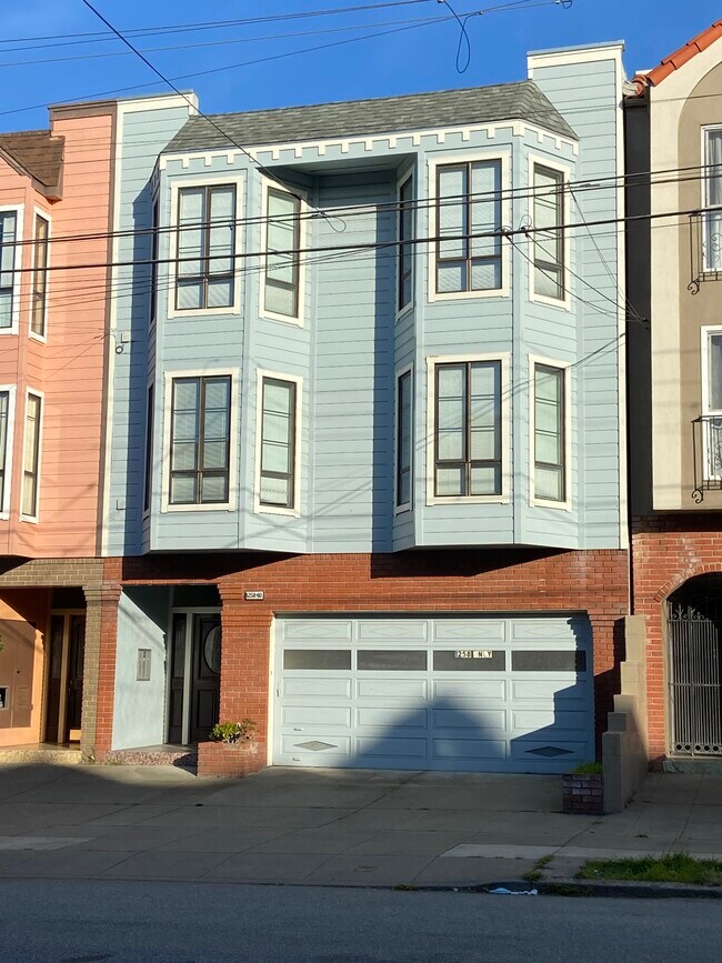 Primary Photo - 1258 25th Ave
