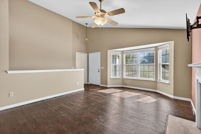 Building Photo - Move-In Ready Gem on a Corner Lot in O’Fal...